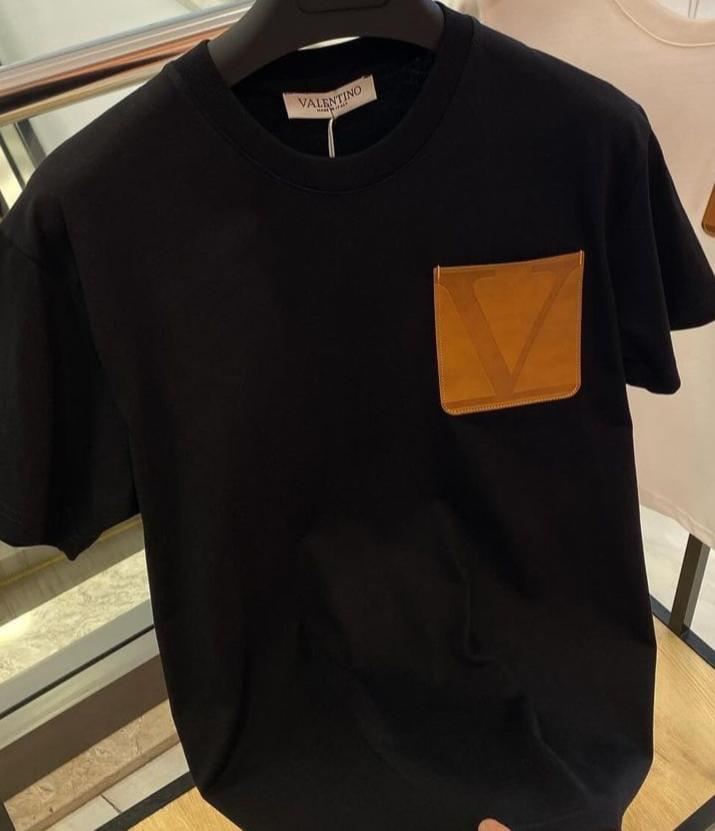 Valentino Regular Fit T-Shirt (Black, L)